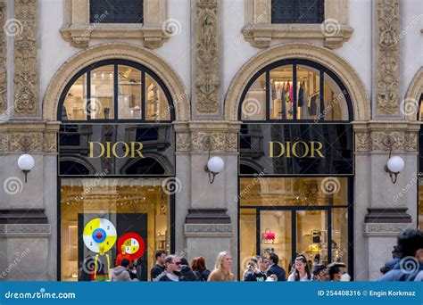 dior milan galleria|milan dior twitter.